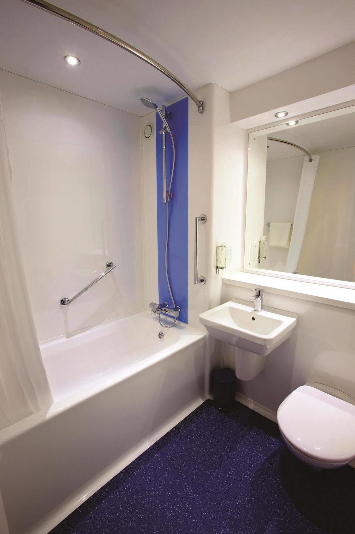 Travelodge London Central Waterloo Экстерьер фото
